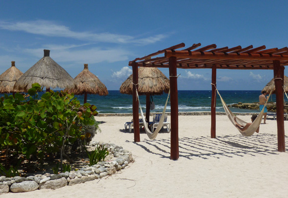 expat life in cancun, mexico