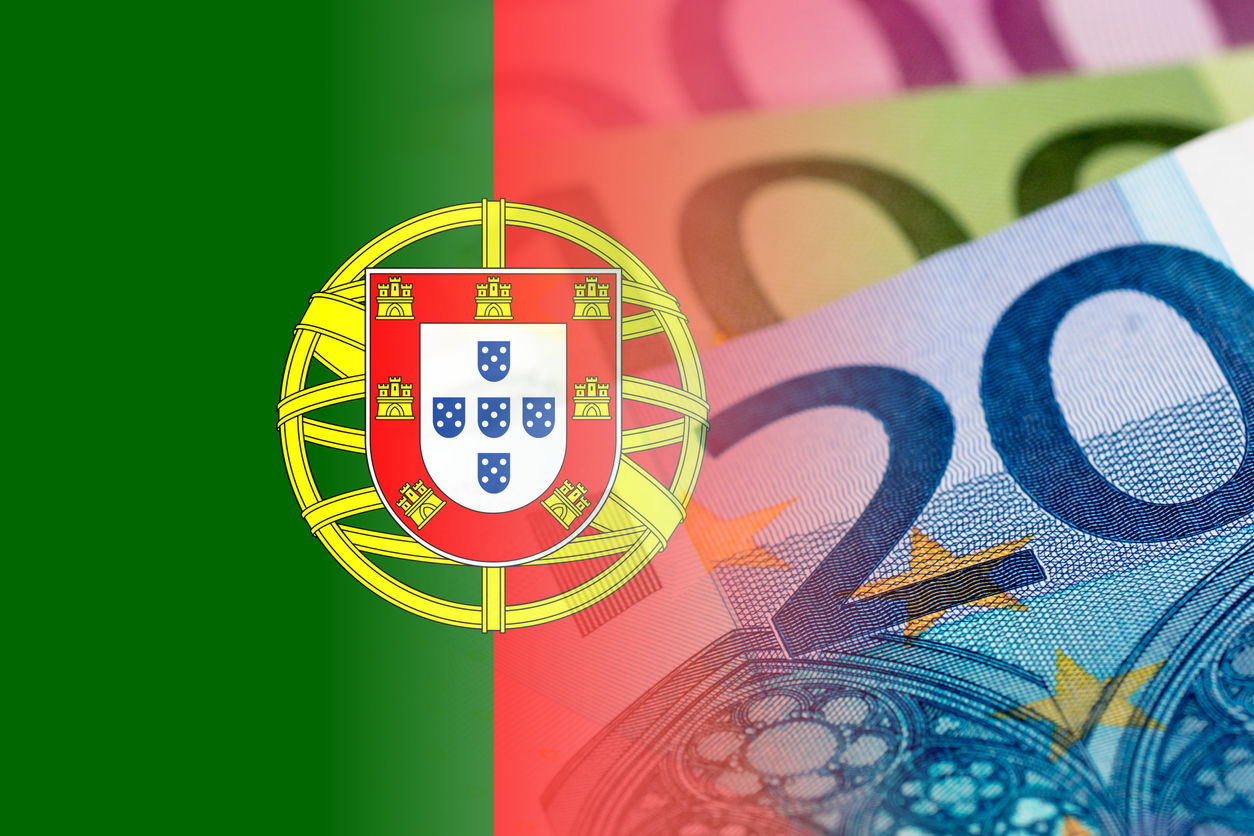 How Long Do I Need to Stay in Portugal or Greece for Tax Residency?