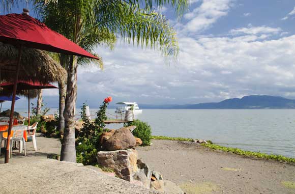 Lake Chapala: Buy Now in a Great-Value Winter Retreat