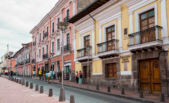 Why are More and More Expats Choosing Quito, Ecuador?