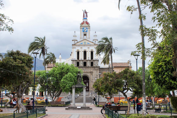 Small-Town Living in Ecuador Below $1,900 a Month: Part One