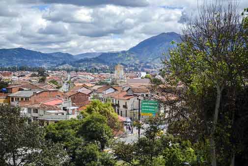 The Gift of Giving: Volunteering on Mother’s Day in Cuenca