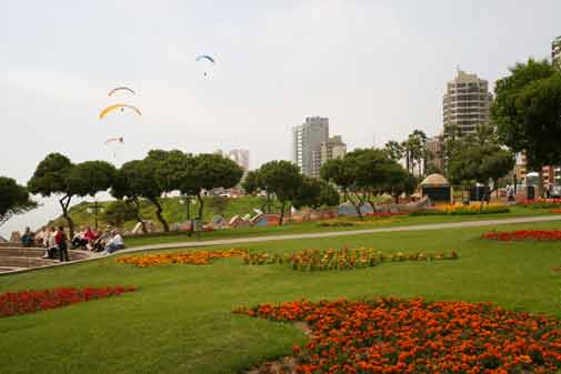 The Best of Beach and City in Miraflores, Peru