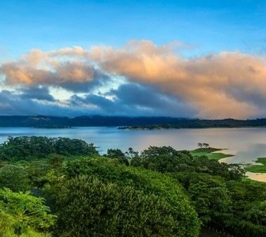 Flash Deal: Lakeside in Costa Rica